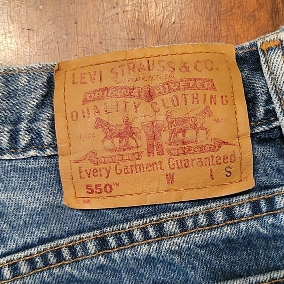 LEVI'S 550 Relaxed Tapered Leg High Rise Baddie Ankle Jeans - Picture 4 of 5